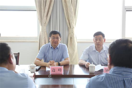 市委統戰部領(lǐng)導看望慰問(wèn)恒源熱力集團 企業(yè)高質(zhì)量發(fā)展服務(wù)隊隊員